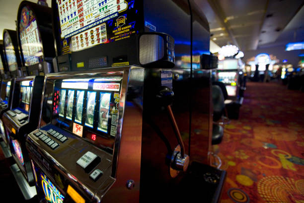 Croupier confirming ball settlement