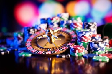 Live roulette wheel spin